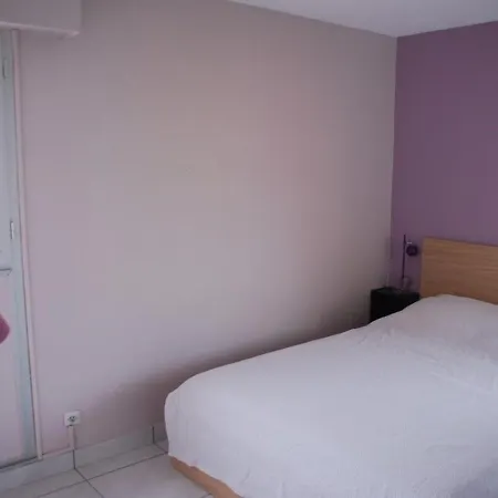 Bel A Cap D'agde, Plage Et Port A Pied, Piscine, Parking, 2 Chambres, Loggia Ombragee - Fr-1-723-81 * Агд