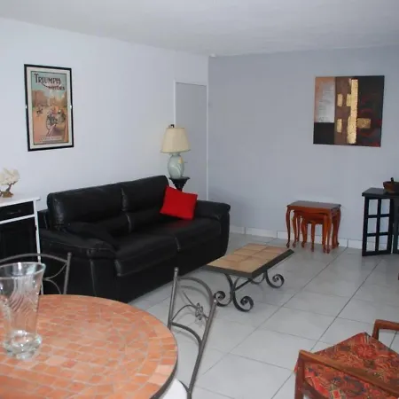 Bel A Cap D'agde, Plage Et Port A Pied, Piscine, Parking, 2 Chambres, Loggia Ombragee - Fr-1-723-81 Апартаменти